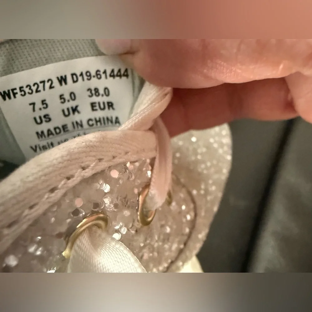 Kate Spade Keds Gold Glitter Tennis Shoes, EUC, Size 7.5 With Ribbon Laces. - Picture 6 of 6